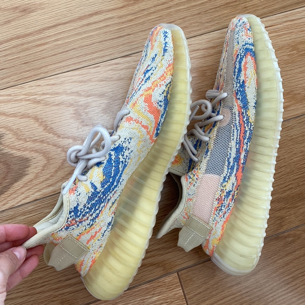 Yeezys sneakers size 6 mens , about 7.5 womens. Worn twice - Picture 2 of 5